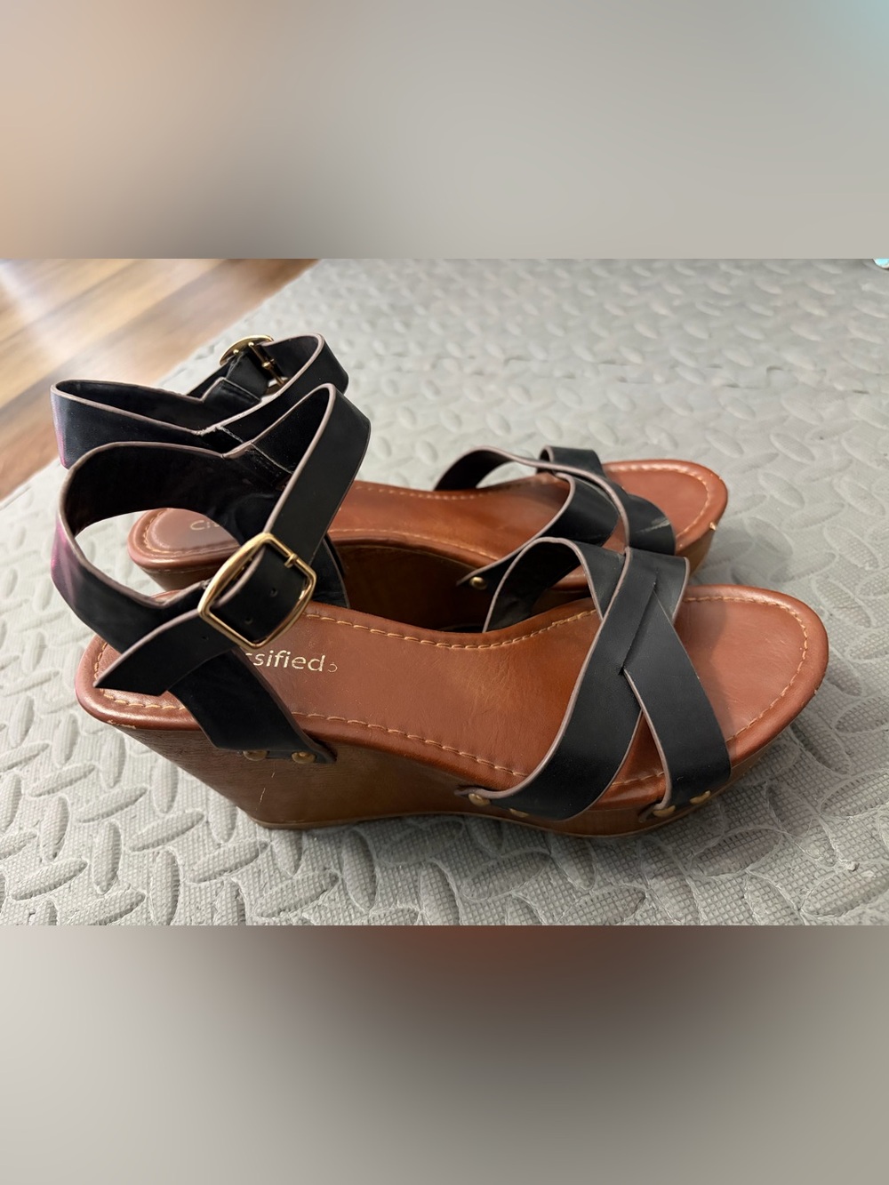 Women’s City classified black wedge sandal 9